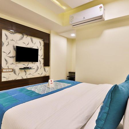 Hotel O Red Apple Ахмедабад Екстер'єр фото
