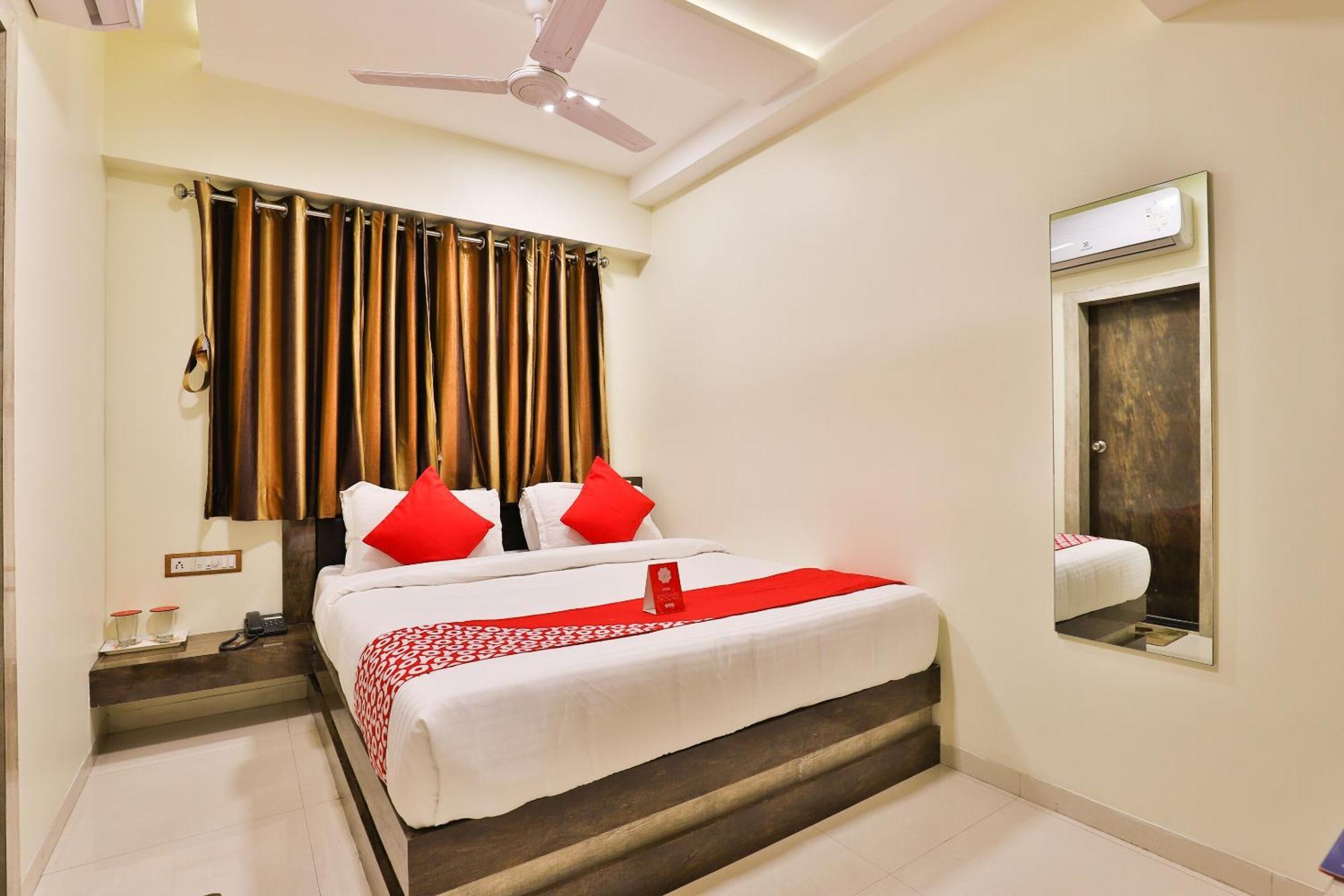 Hotel O Red Apple Ахмедабад Екстер'єр фото