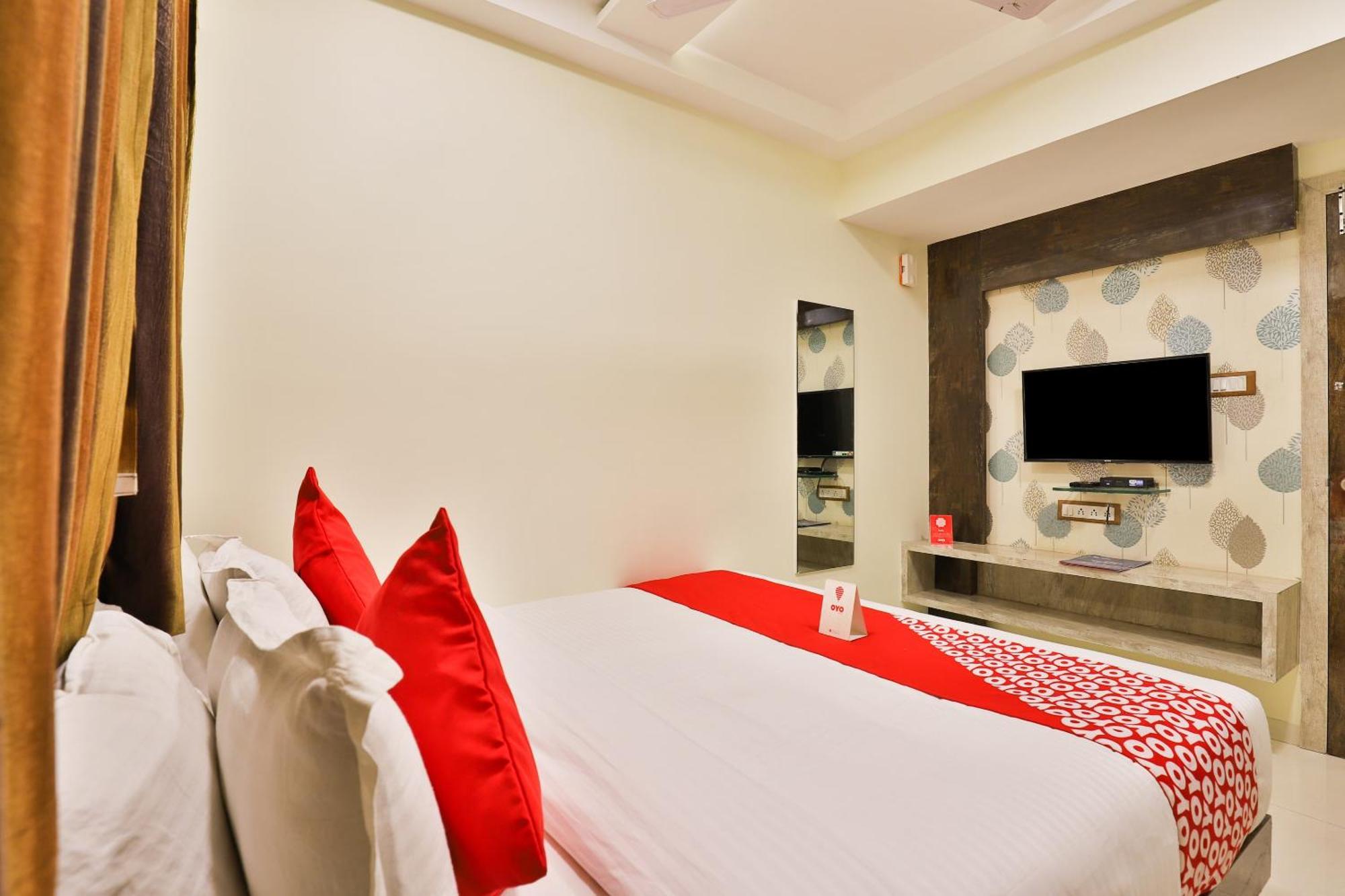 Hotel O Red Apple Ахмедабад Екстер'єр фото